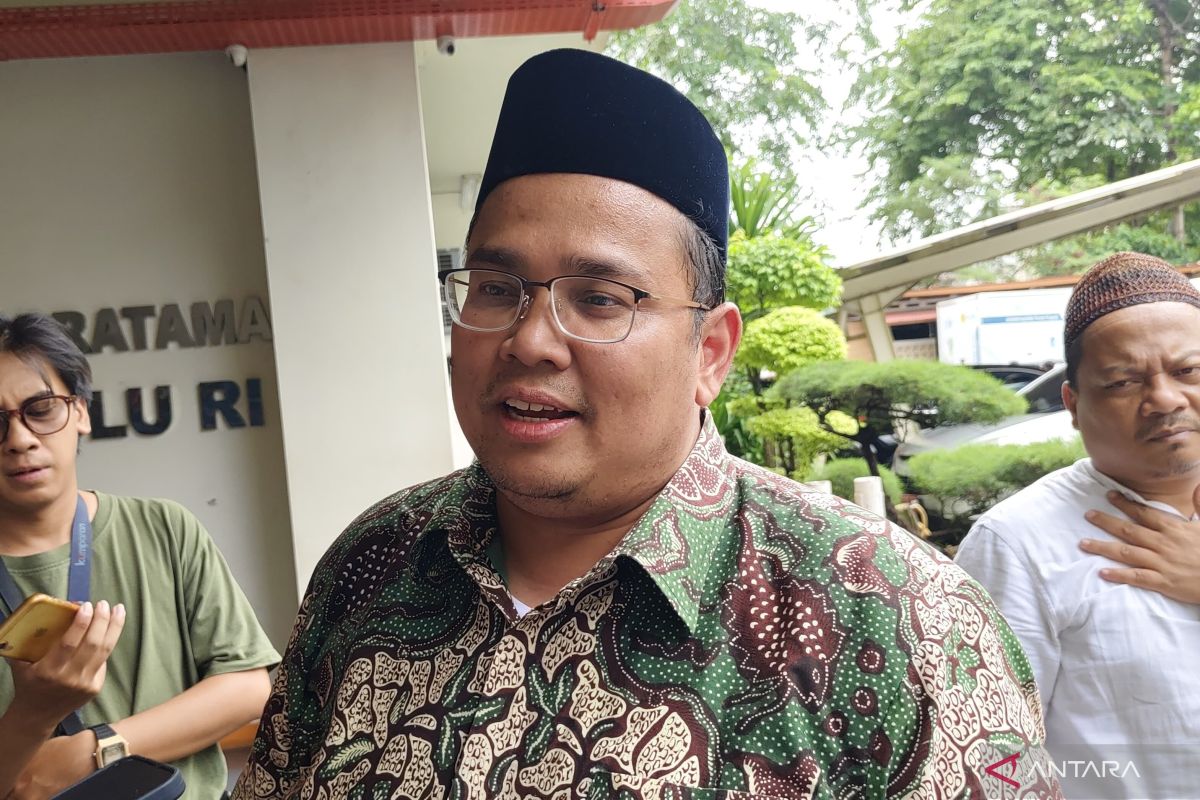 Bawaslu helps arrange funerals of electoral officials who died on duty