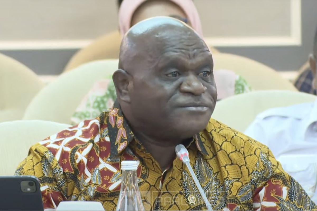Minister claims no civil liberties restrictions in first 100 days